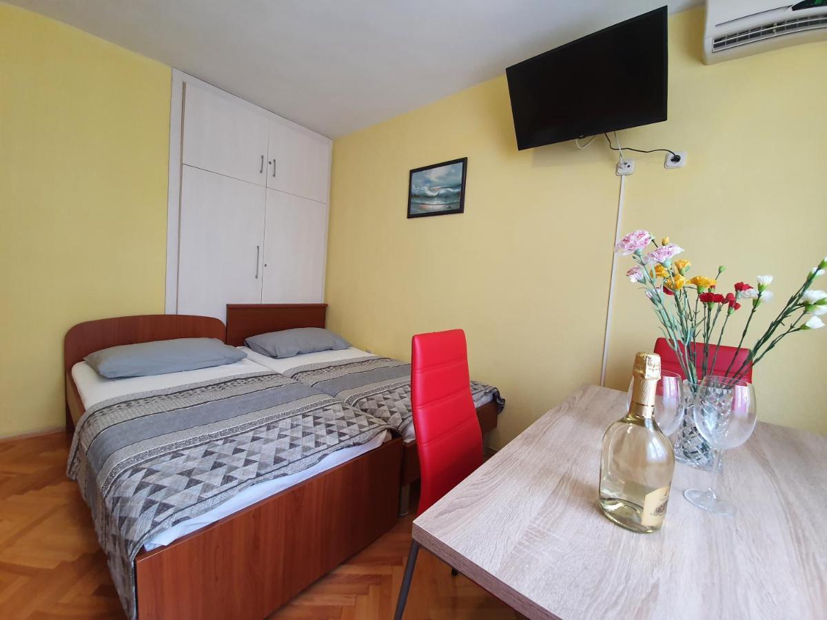 Apartments Ribarevic Makarska Exterior photo